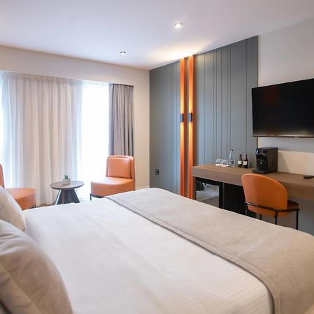 Hotel Elisa Tirana, Affiliated By Melia Exterior photo