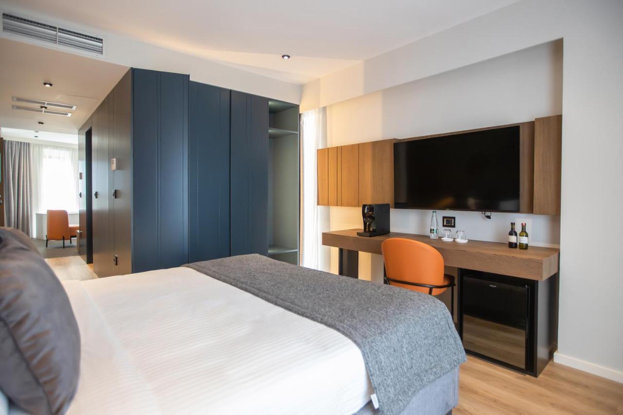 Hotel Elisa Tirana, Affiliated By Melia Exterior photo