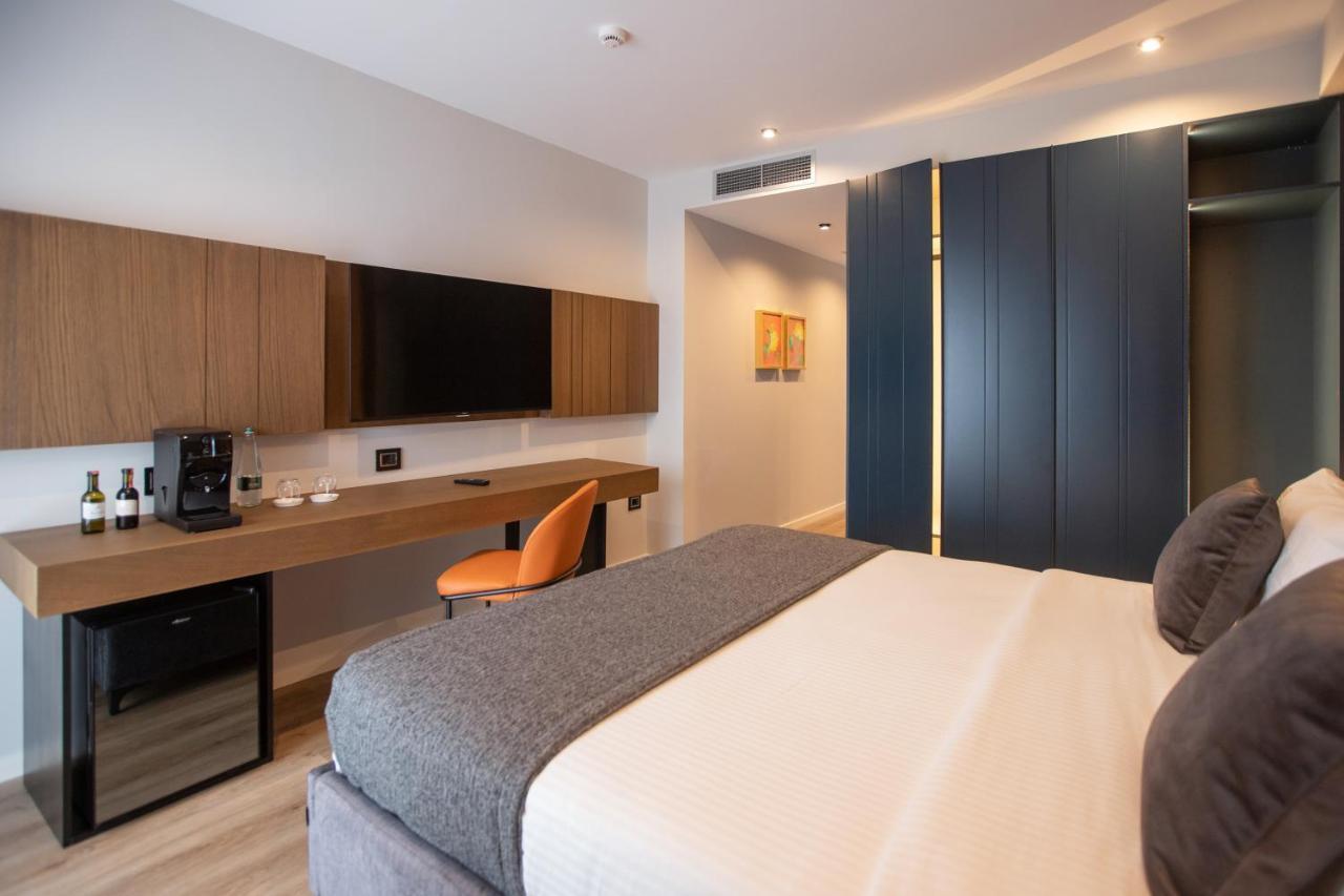 Hotel Elisa Tirana, Affiliated By Melia Exterior photo