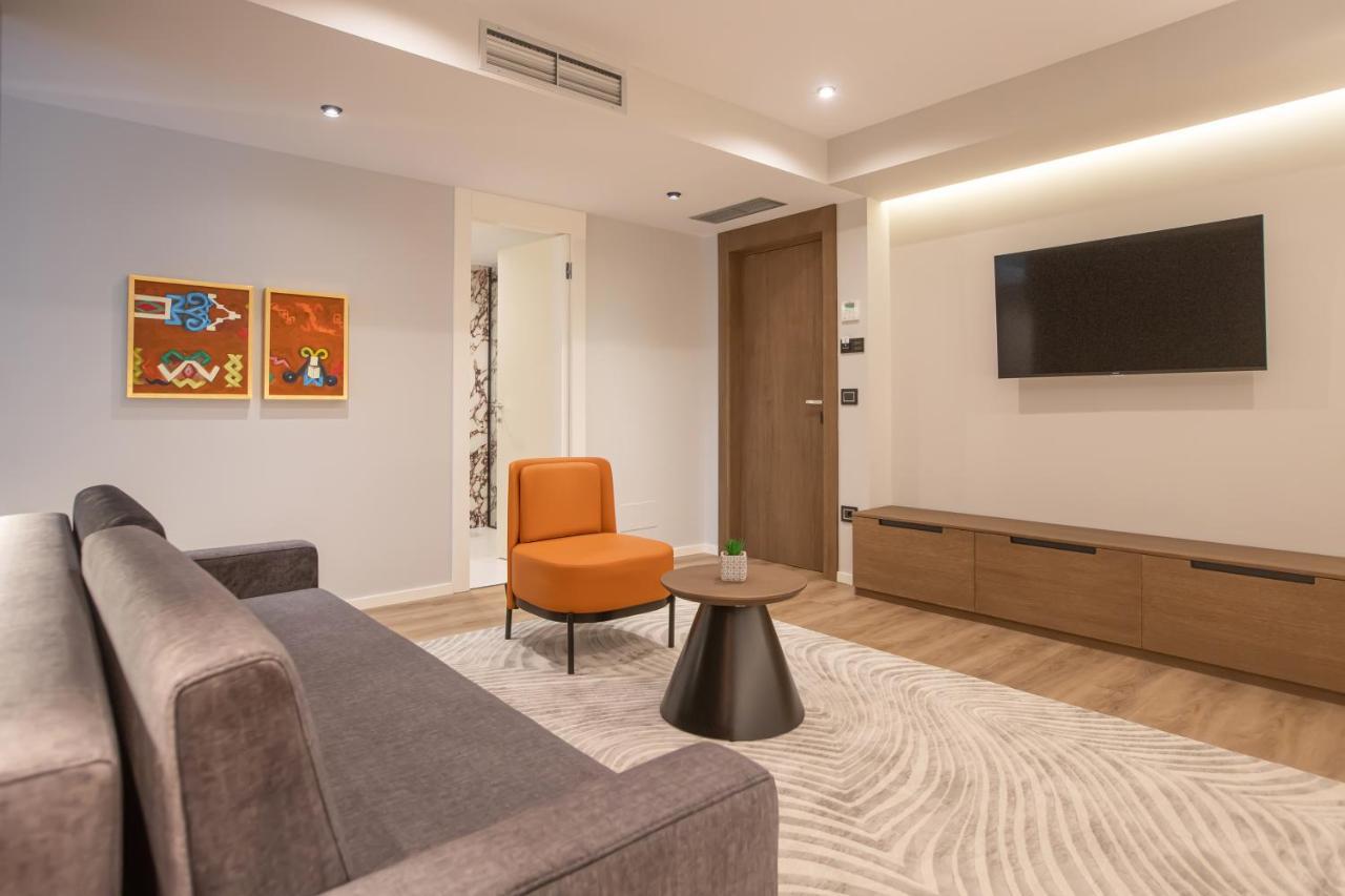 Hotel Elisa Tirana, Affiliated By Melia Exterior photo